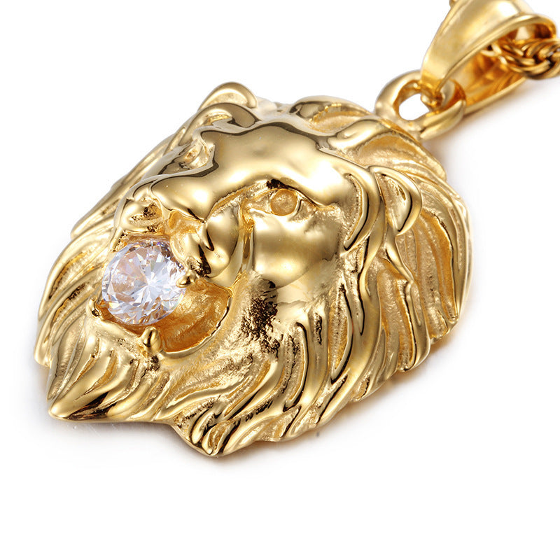 STRAVAÉ Moissanite Lion Head Pendant Necklace
