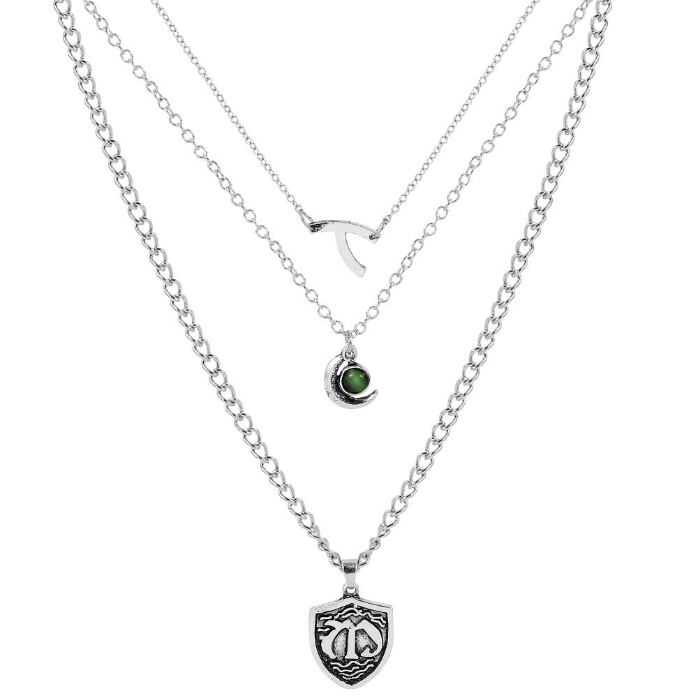 Multilayer short necklace