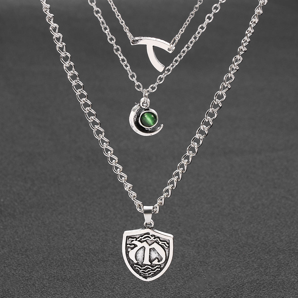 Multilayer short necklace