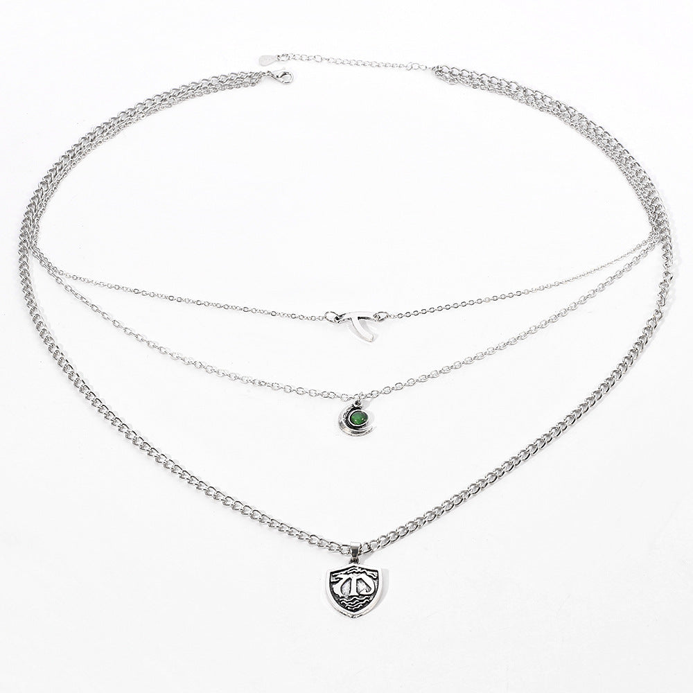 Multilayer short necklace