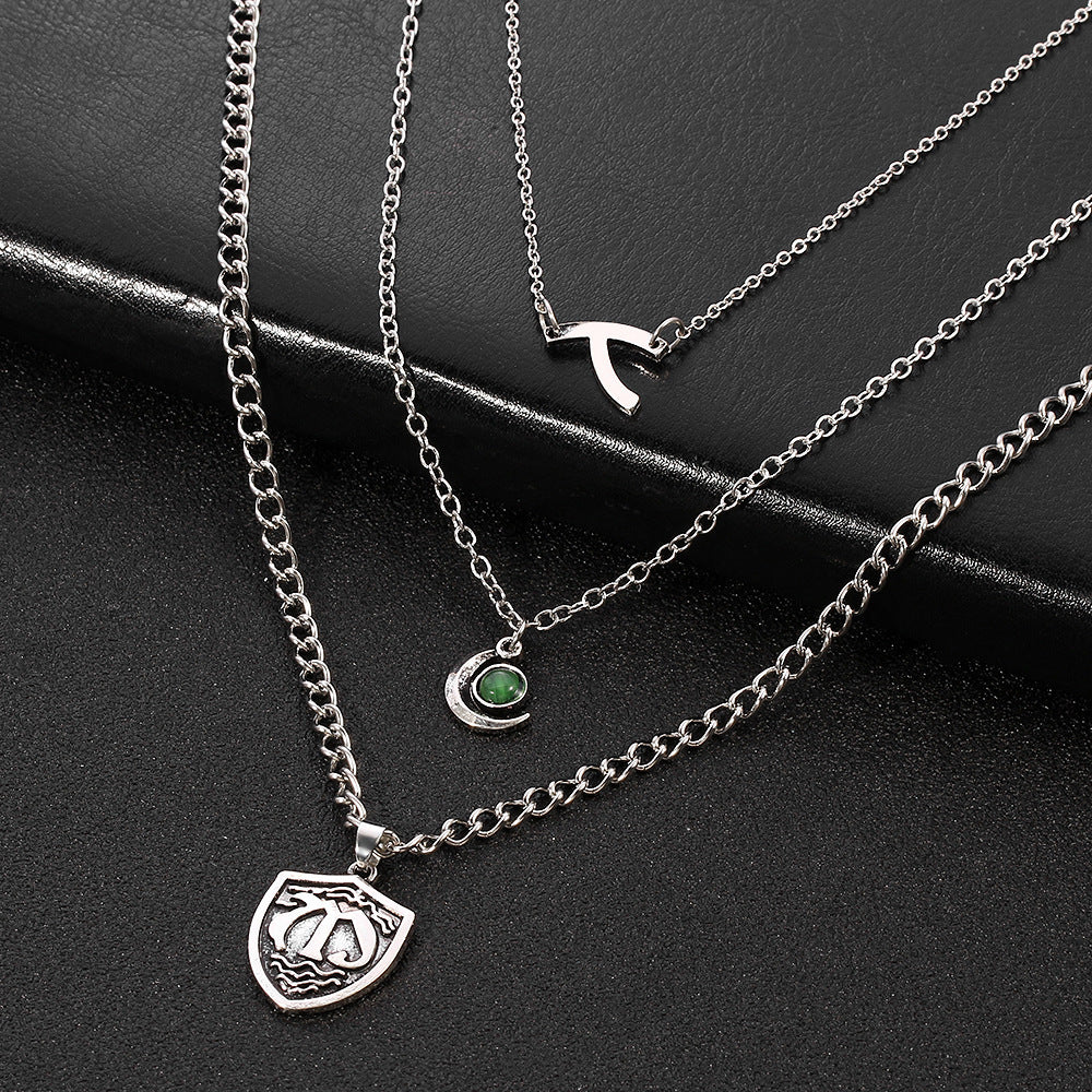 Multilayer short necklace