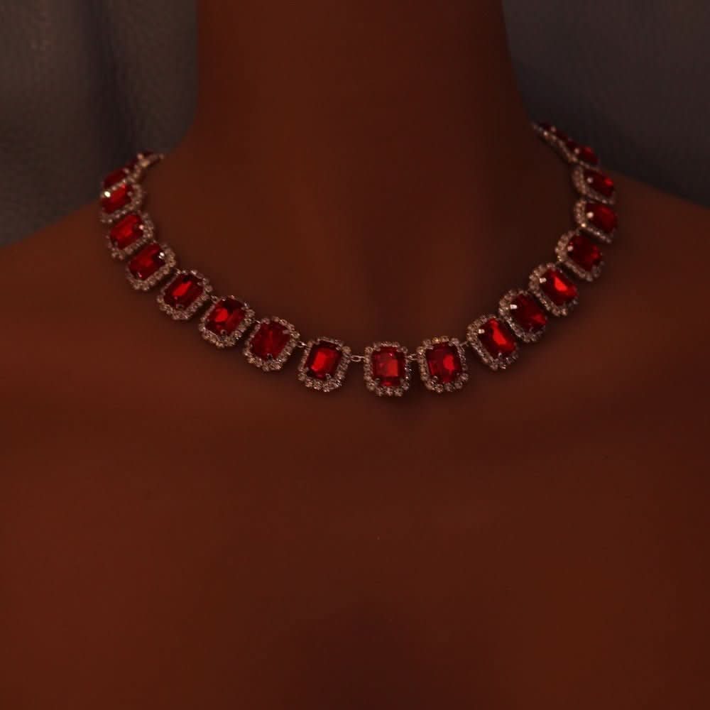 Crimson Empress Collar Set - STRAVAÉ