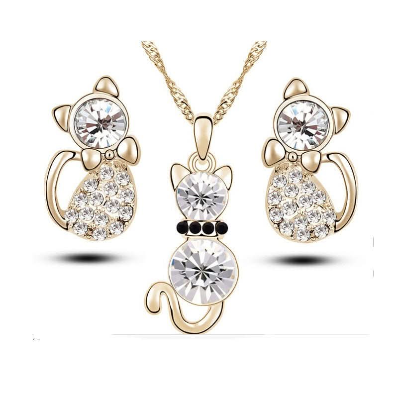 đ Crystal Stud Necklace (100% off)