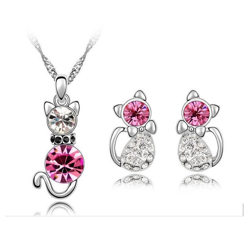 đ Crystal Stud Necklace (100% off)