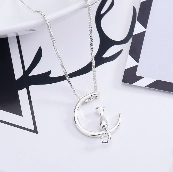 Fashion Cat Moon Necklace - STRAVAÉ
