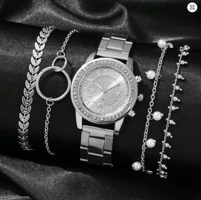 đ Ladies Watch Watch Bracelet Decoration (100% off)