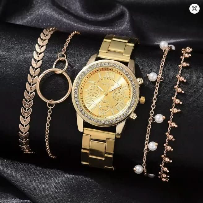 đ Ladies Watch Watch Bracelet Decoration (100% off)