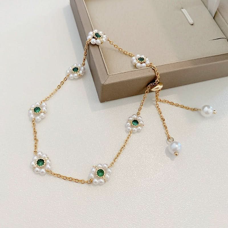 Lustre Bloom Pearl Adjustable Bracelet - STRAVAÉ