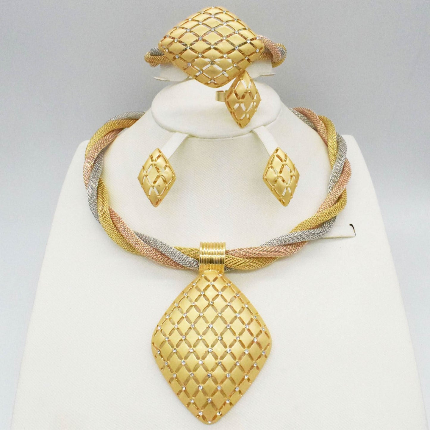 STRAVAÉ Signature Bridal Gold Set - STRAVAÉ