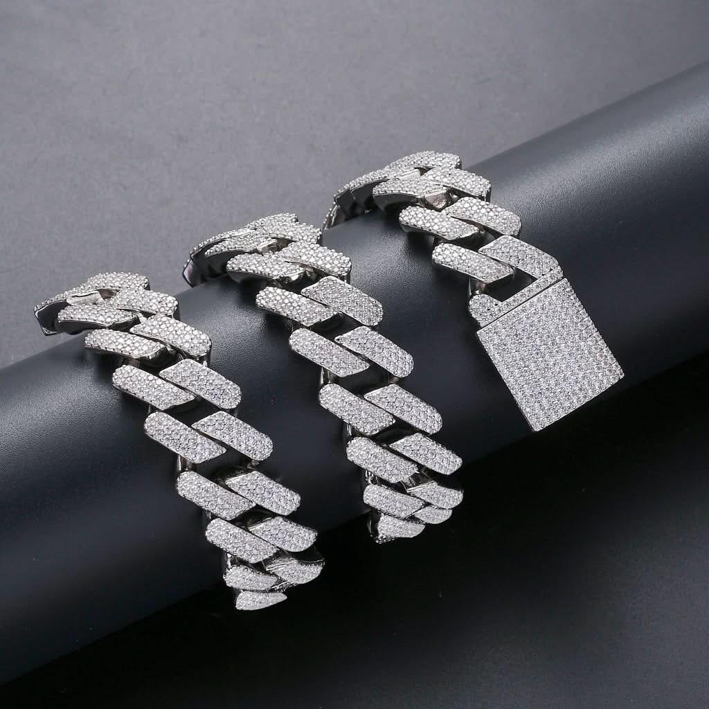 STRAVAÉ Signature: Royal Ice Cuban Chain - STRAVAÉ
