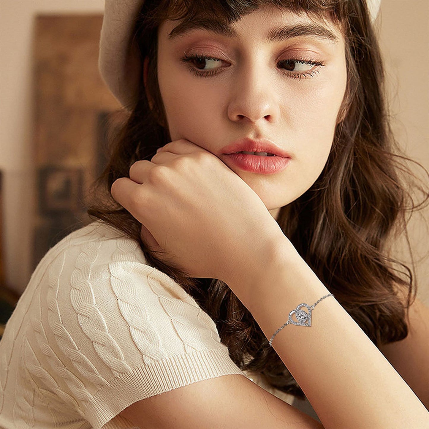 đ Twilight Teardrop bracelet (100% off)