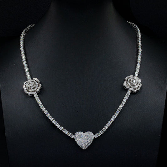 La Fleur d’Amour Diamond Necklace