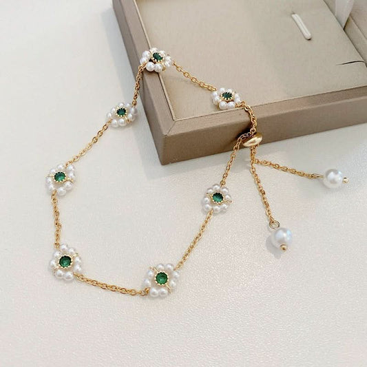 Lustre Bloom Pearl Adjustable Bracelet - STRAVAÉ