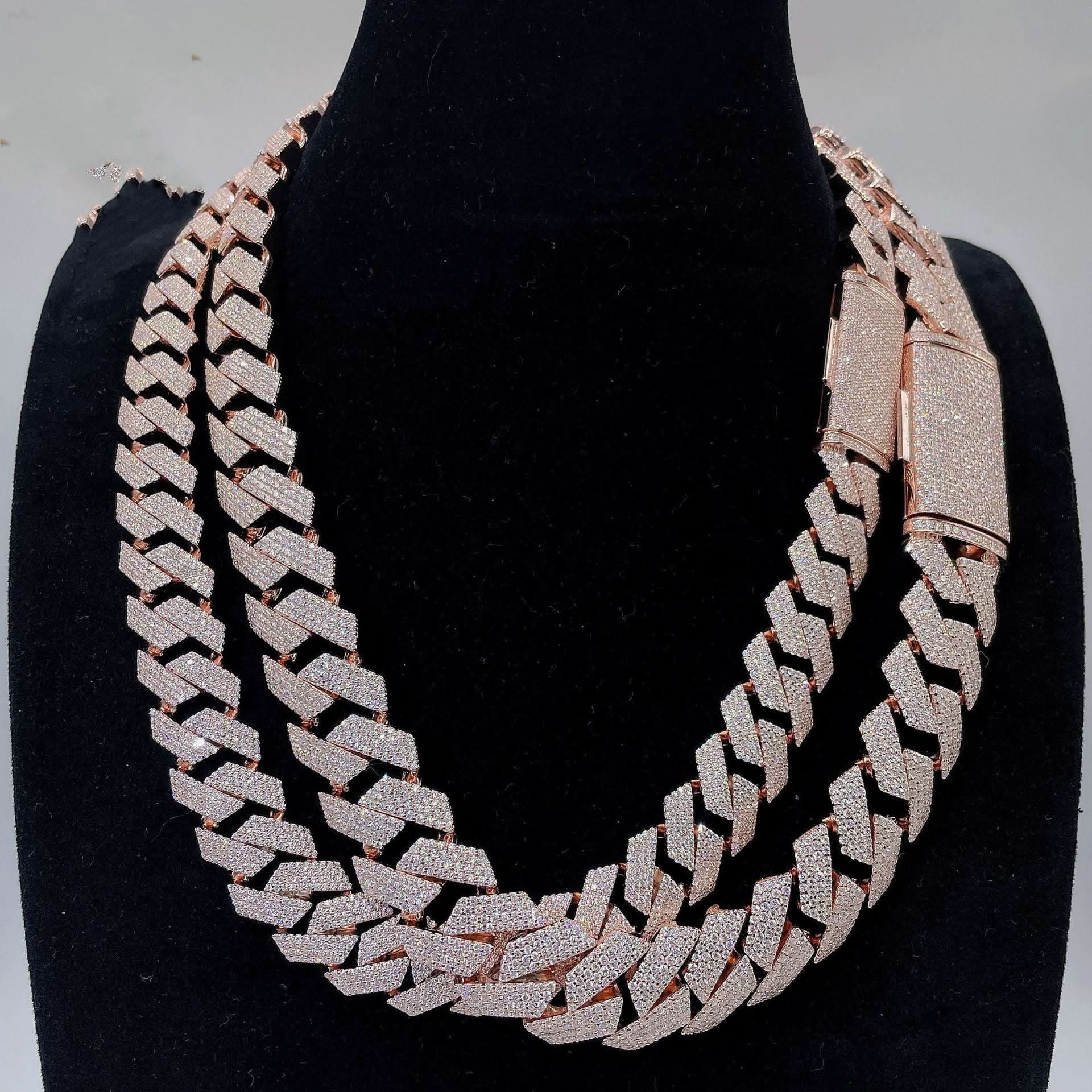 Moissanite Cuban Link Chain Necklaces S925 Silver - STRAVAÉ