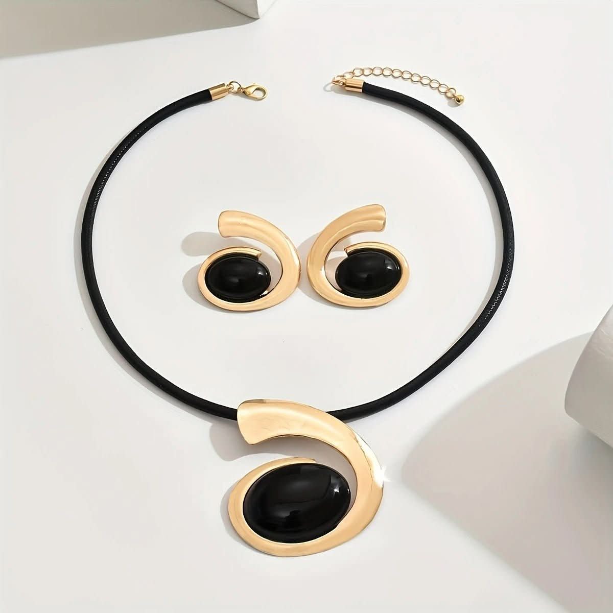 Noir Modéa necklace - STRAVAÉ