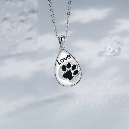 🎁 Pawprint Pendant Necklace (100% off)