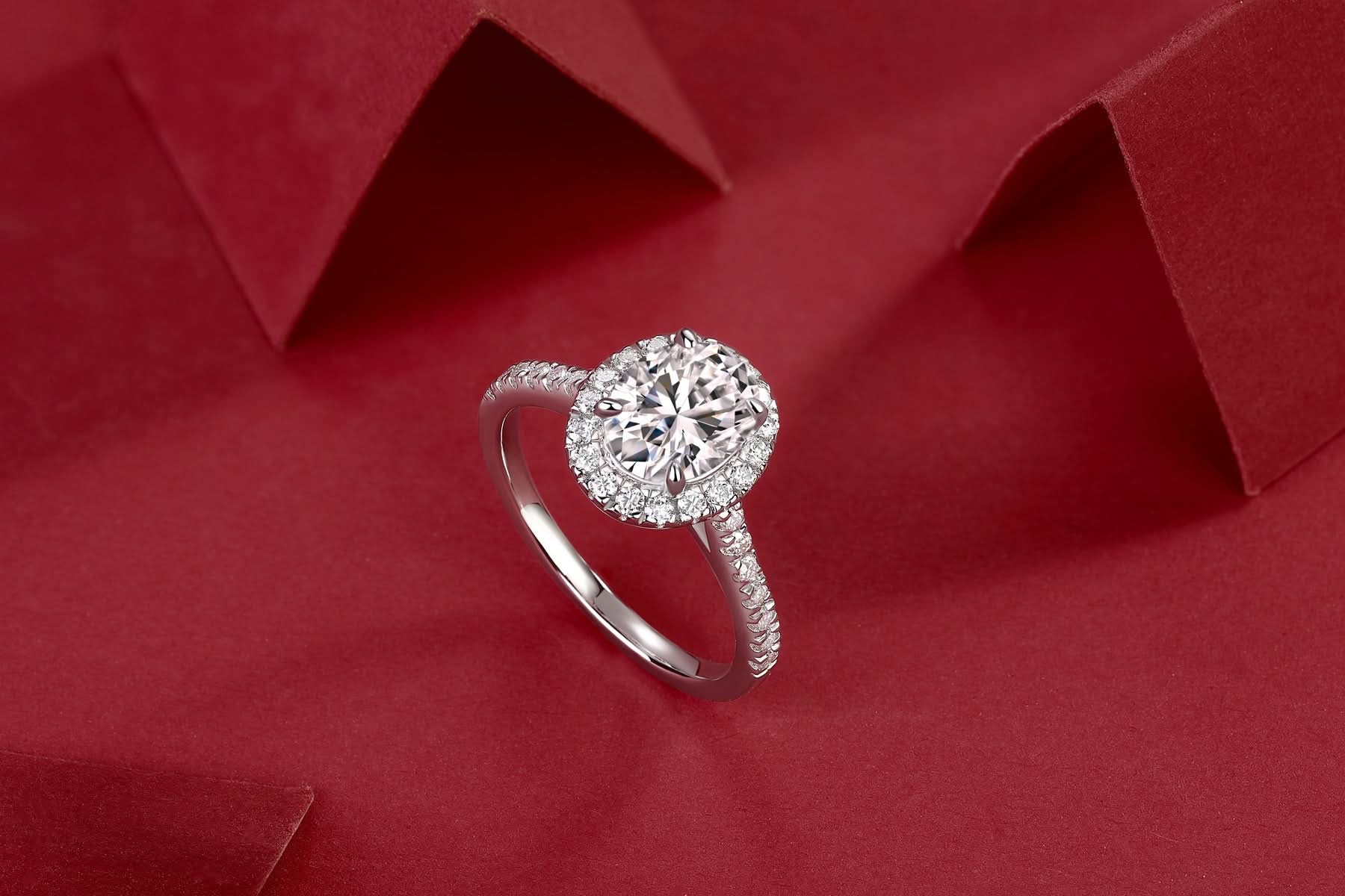 STRAVAÉ Signature: Regal Square Moissanite Ring - STRAVAÉ
