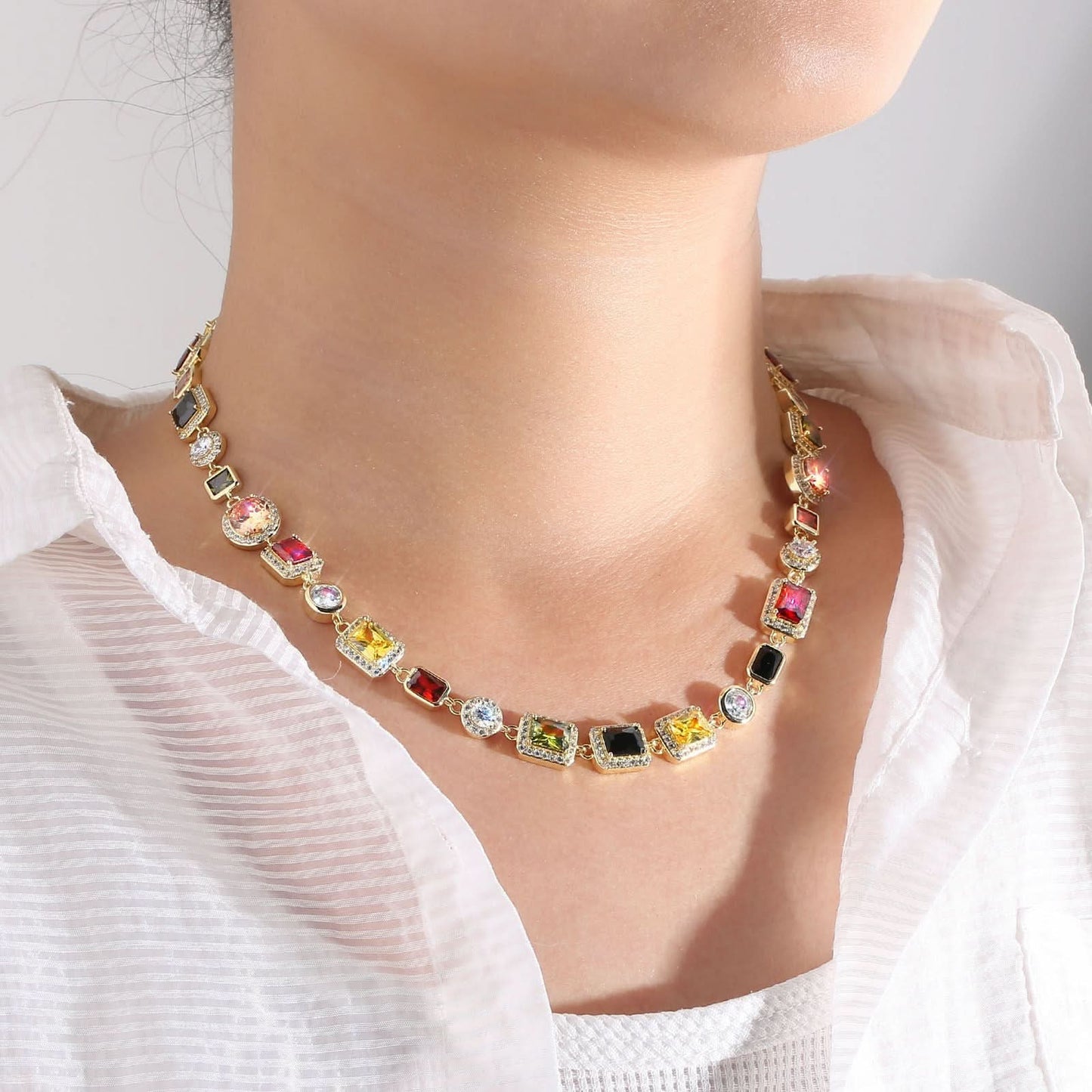 Versailles Crown Prism 18K Necklace - STRAVAÉ
